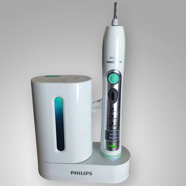 Дезинфектор для сменных насадок и зарядка Philips Sonicare HX6907