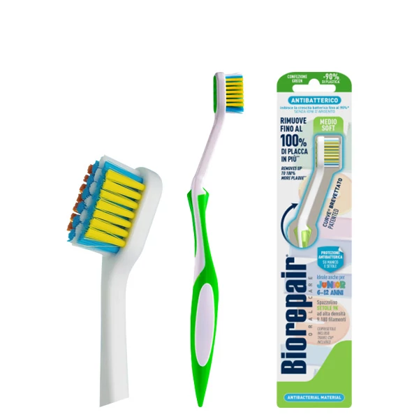 Мануальная зубная щетка Biorepair Medium Soft Junior (от 6 до 12 лет)