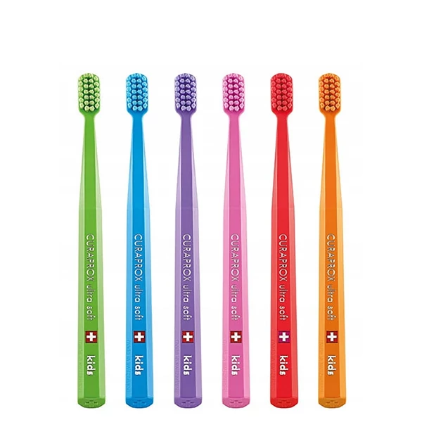 Мануальная зубная щетка CURAPROX CS 5500 Kids Ultra Soft для детей 4-12 лет (F) ЕС