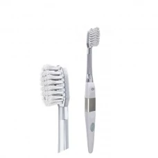 Зубная щетка IONICKISS Soft Ionic White