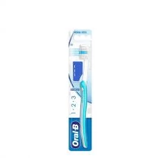 Мануальная зубная щетка Oral-B 1-2-3 Indicator Medium ЕС